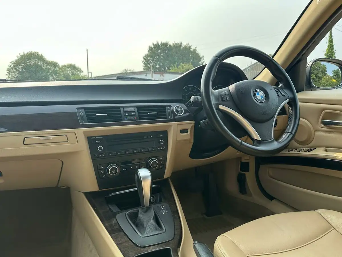 2012-bmw-3-series-20-318i-exclusive-edition-auto-big-39