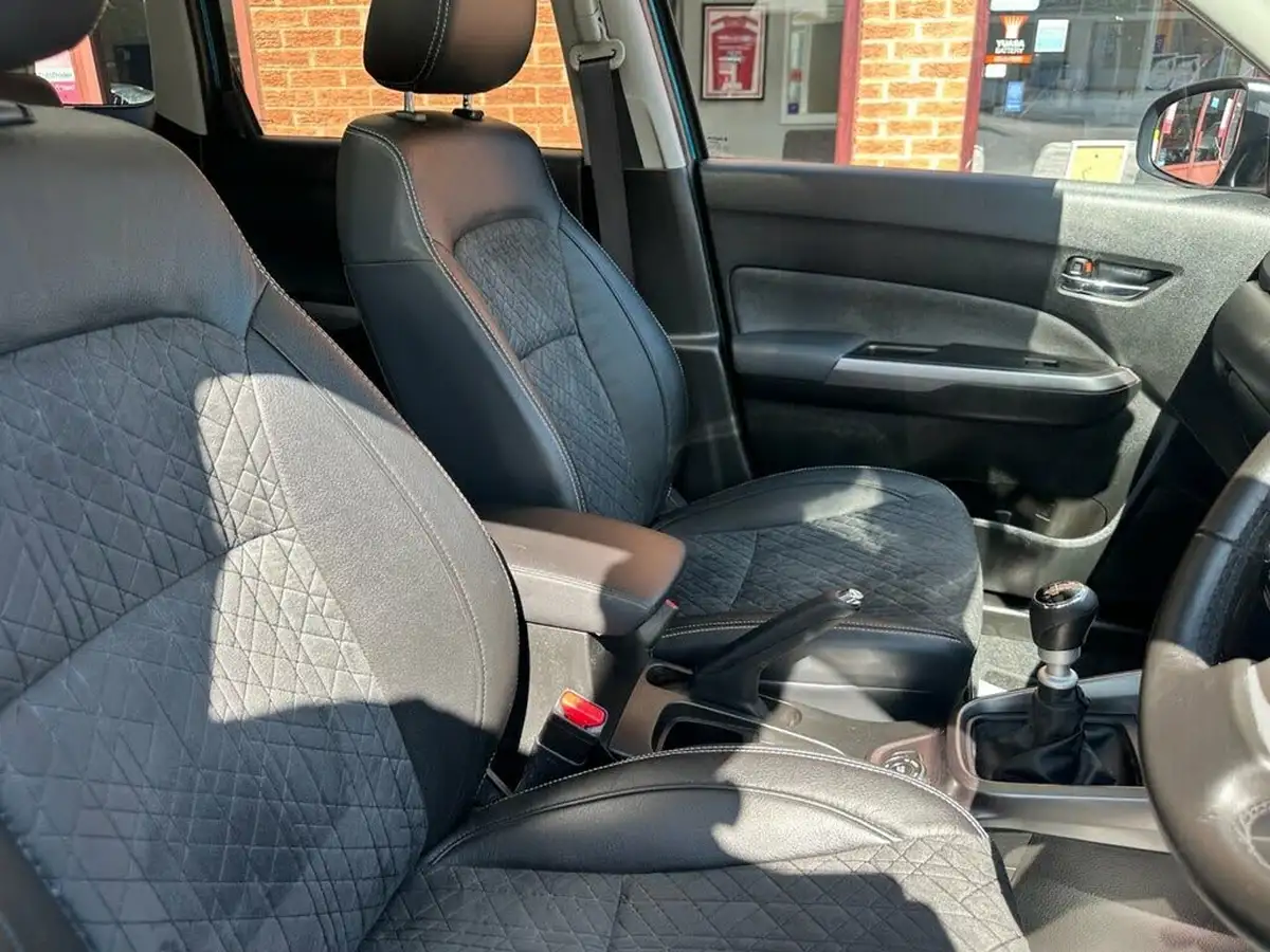 2019-suzuki-vitara-14-boosterjet-sz5-allgrip-big-11
