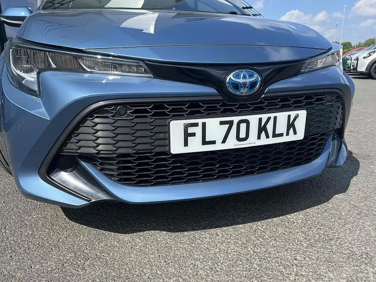 2020-toyota-corolla-18-vvt-i-icon-tech-spare-wheel-hatchback-5d-big-26