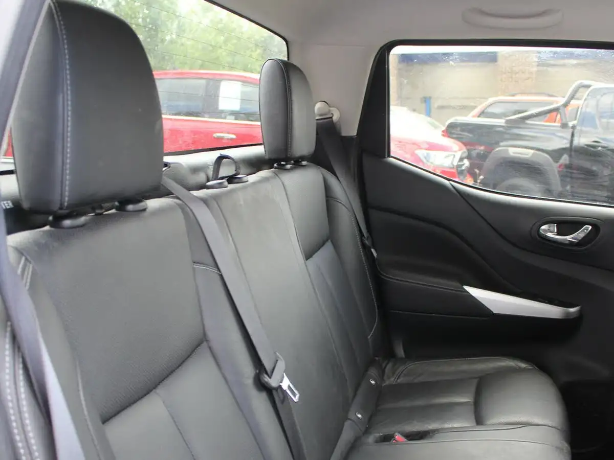 2021-nissan-navara-23dci-tt-tekna-8-navileather-auto-big-11