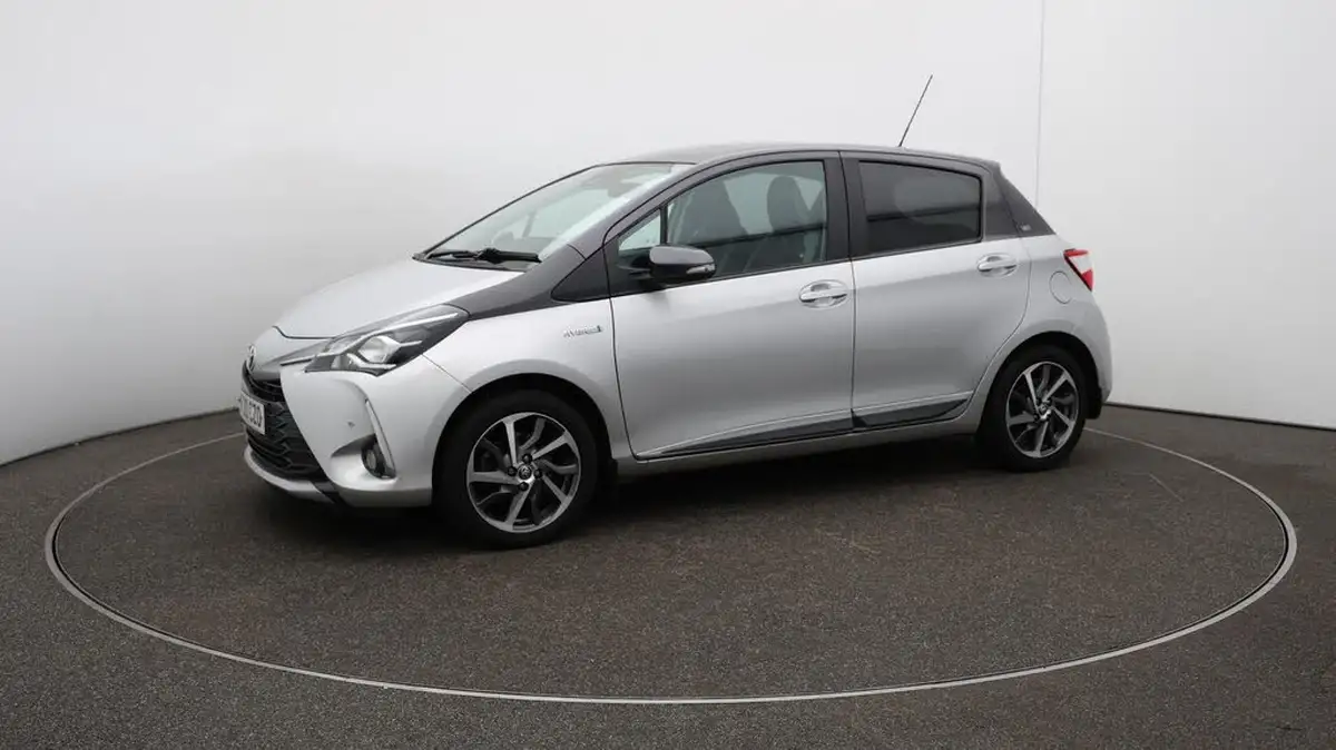 2020-toyota-yaris-15-vvt-i-y20-98bhp-hybrid-1497cc-e-cvt-big-66