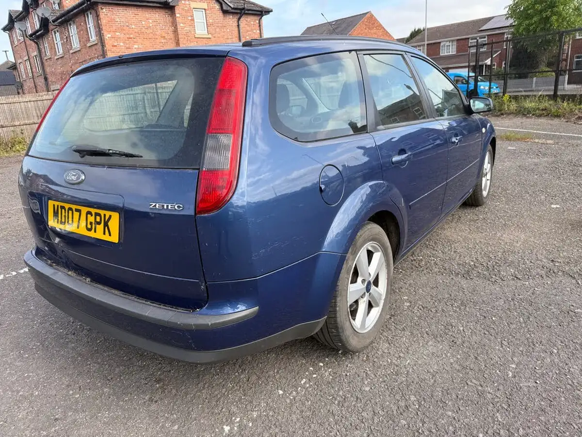 2007-ford-focus-16-zetec-climate-100ps-estate-5d-auto-big-2