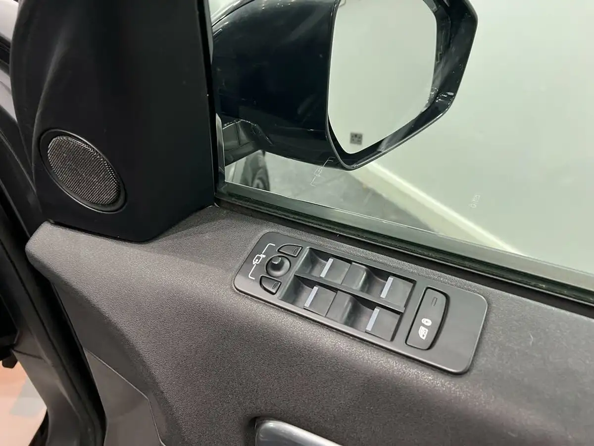 2019-land-rover-discovery-sport-20td4-landmark-big-26