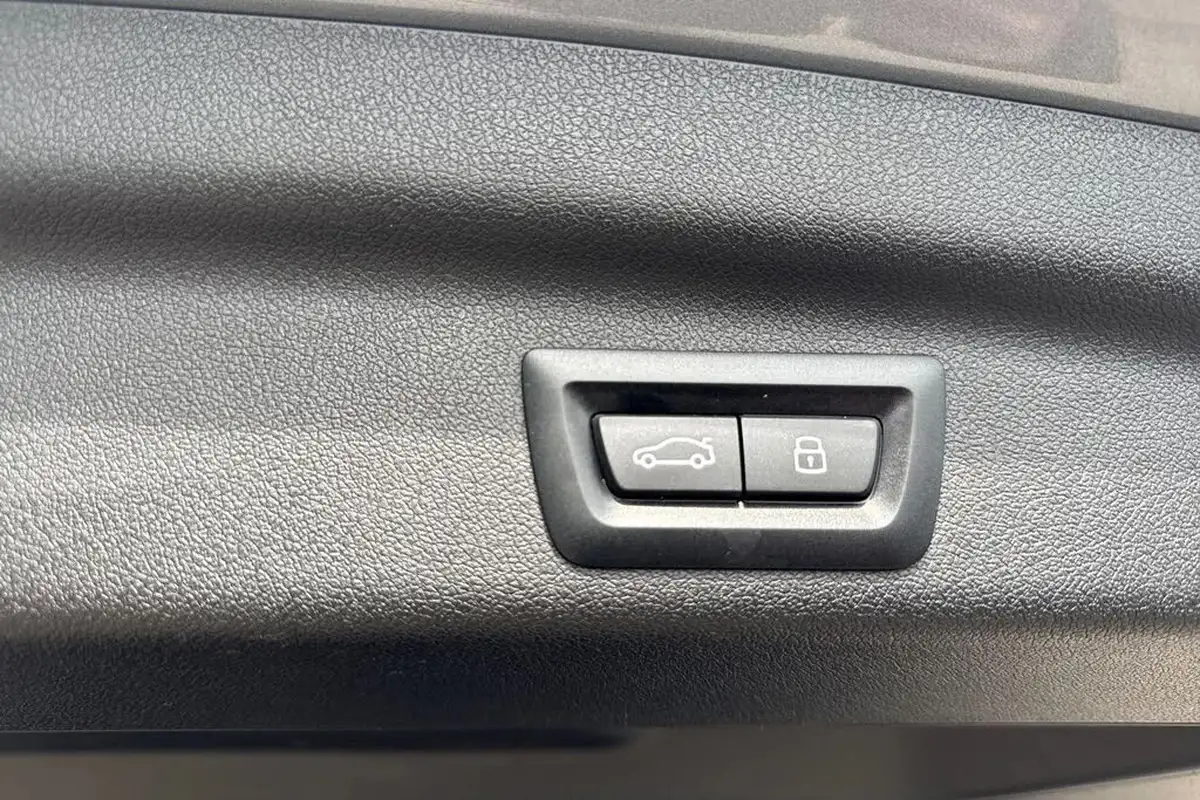2022-bmw-2-series-15-220i-luxury-big-25