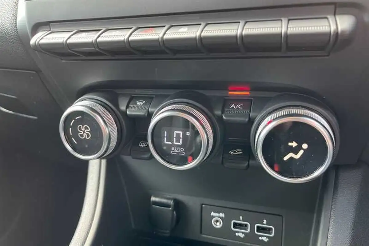 2022-renault-captur-13-tce-se-edition-edc-auto-big-14