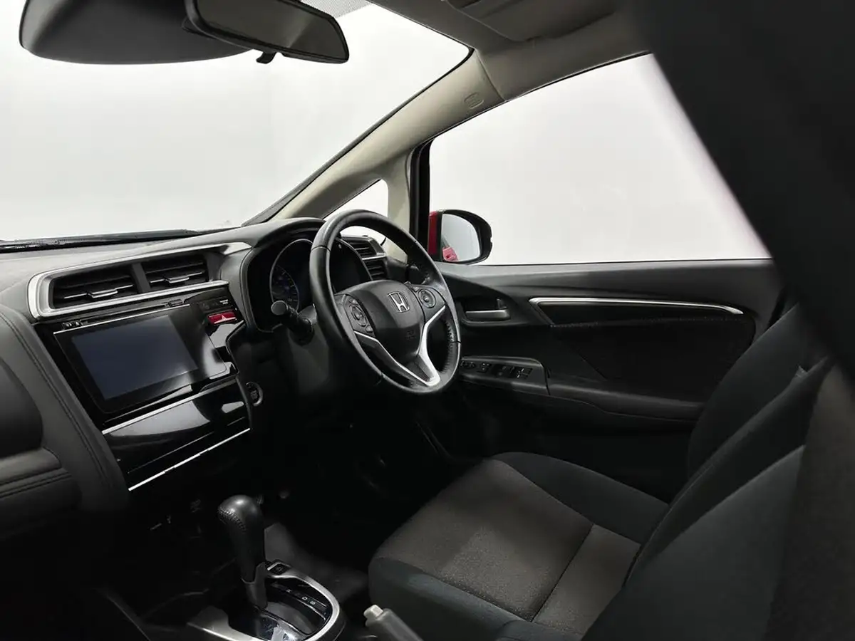 2016-honda-jazz-13-i-vtec-ex-cvt-big-24