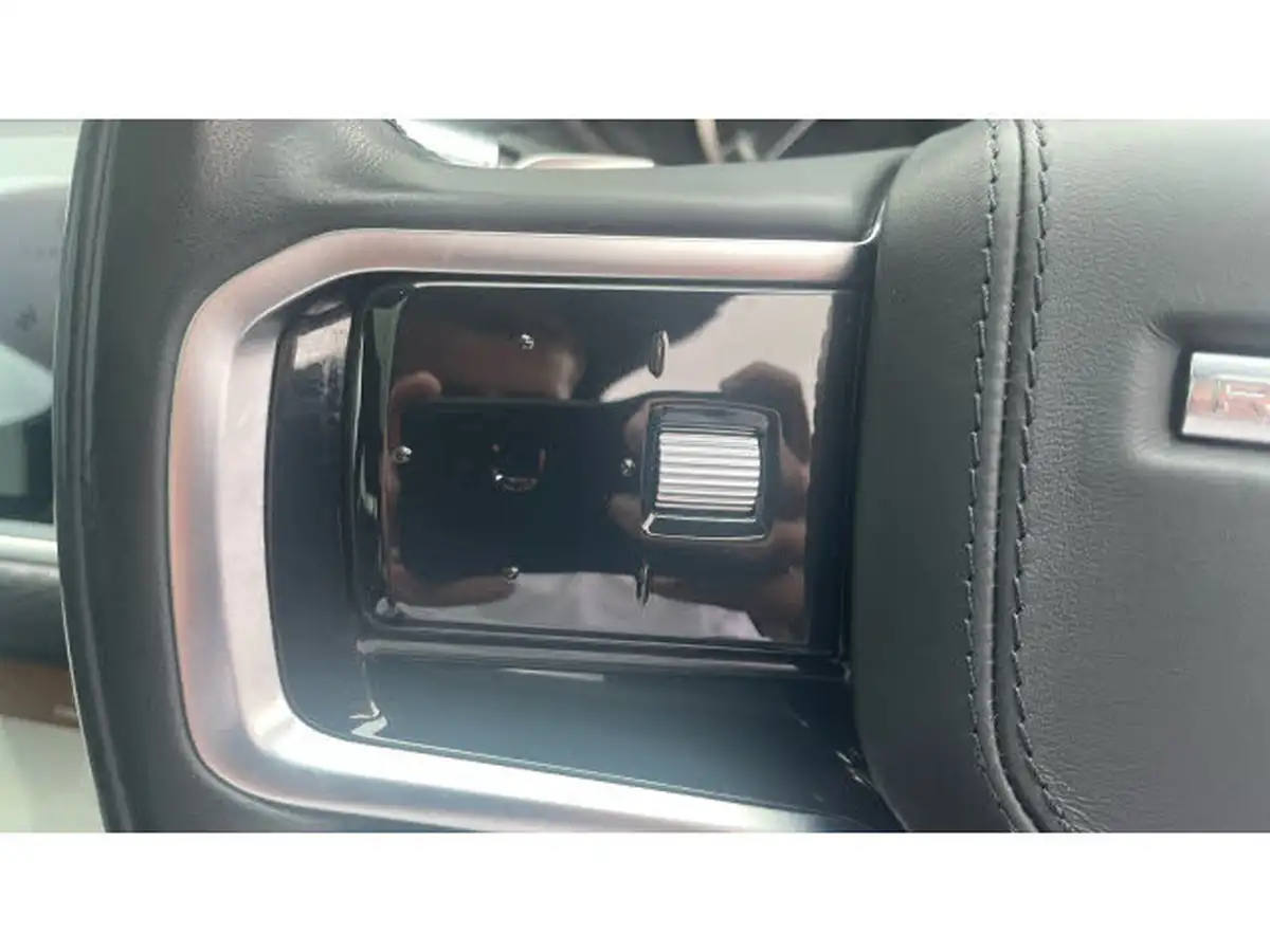 2022-land-rover-range-rover-velar-20-d200-velar-big-33