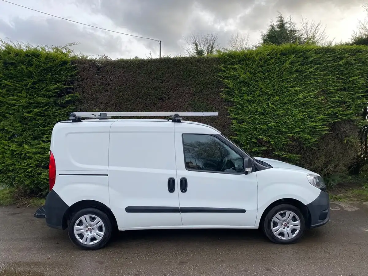 2015-fiat-doblo-cargo-13td-v-l1-refrigerated-van-big-1