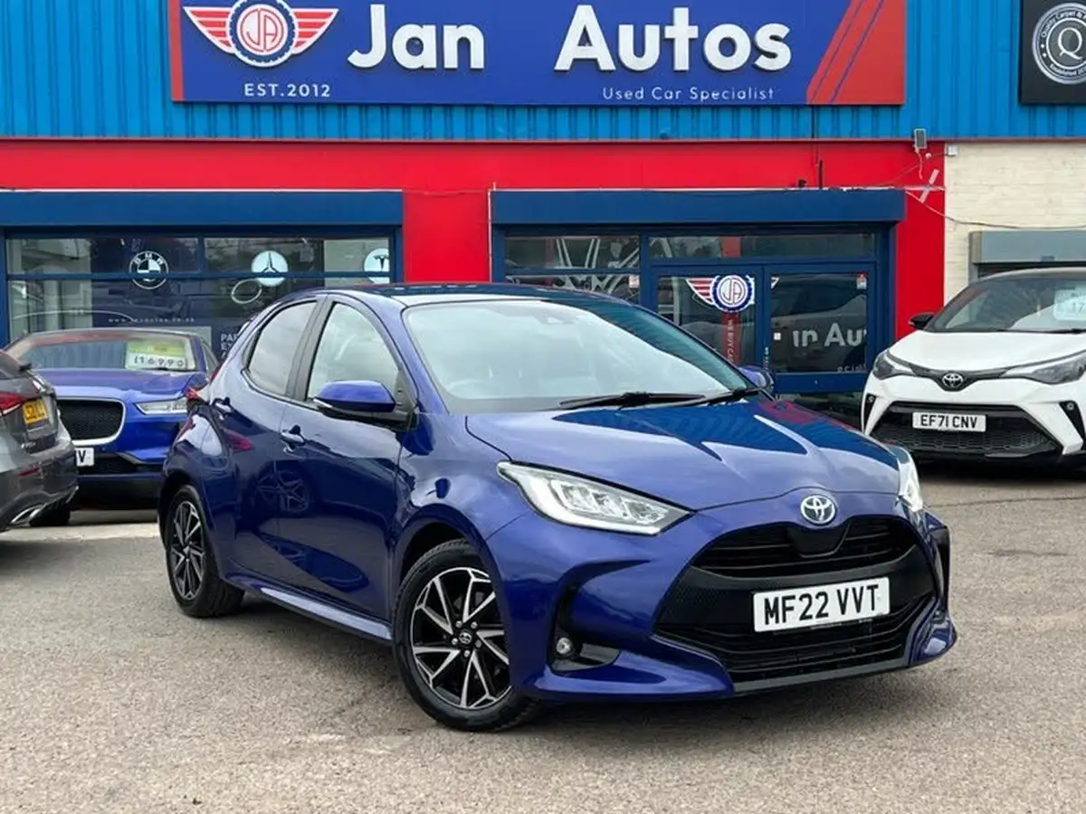 2022-toyota-yaris-15-vvt-i-design-big-25