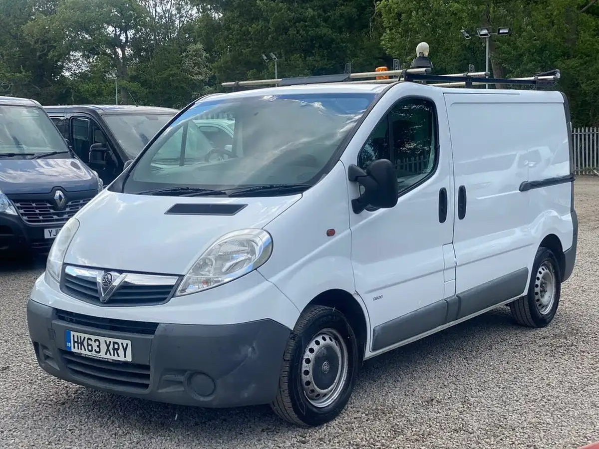 2014-vauxhall-vivaro-20td-2900-swb-115ps-panel-van-big-2