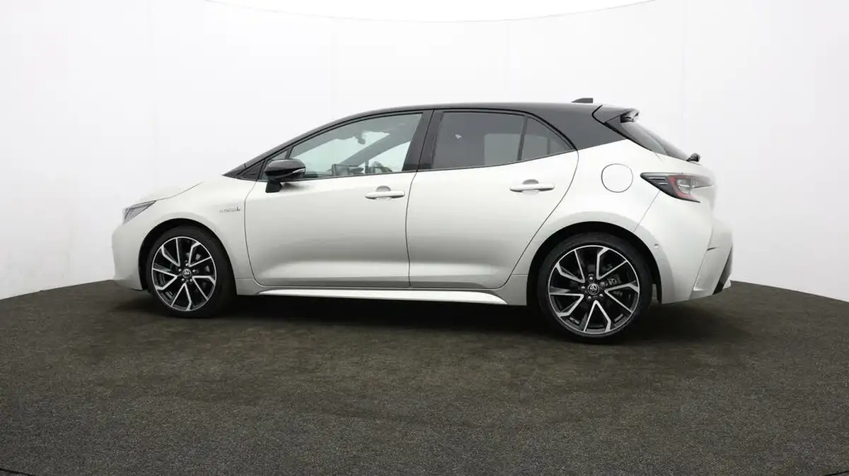 2020-toyota-corolla-18-vvt-i-excel-trk-hatchback-big-70