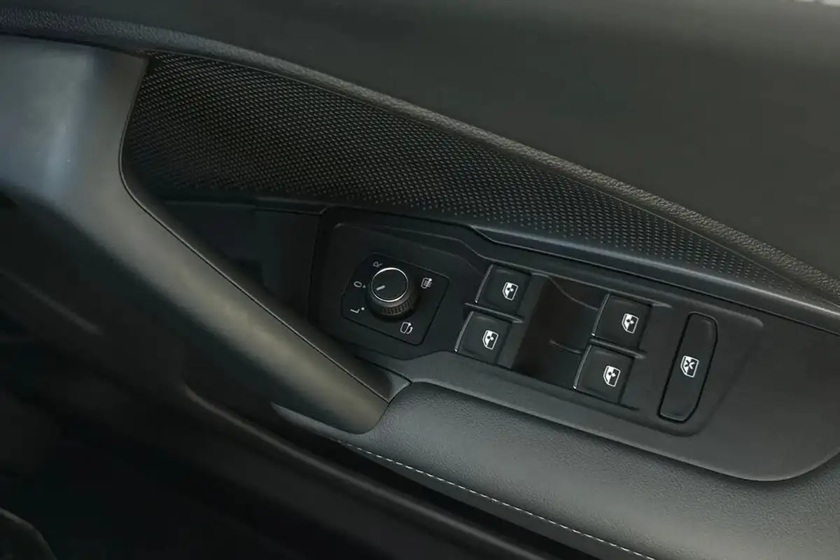2024-volkswagen-tiguan-15-etsi-r-line-big-16