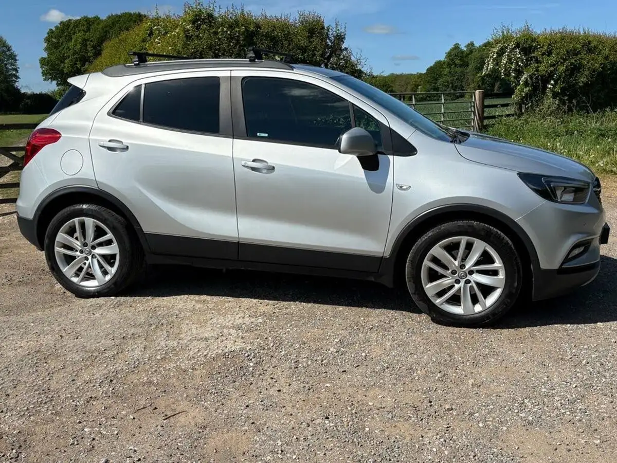 2017-vauxhall-mokka-x-16-design-nav-big-3