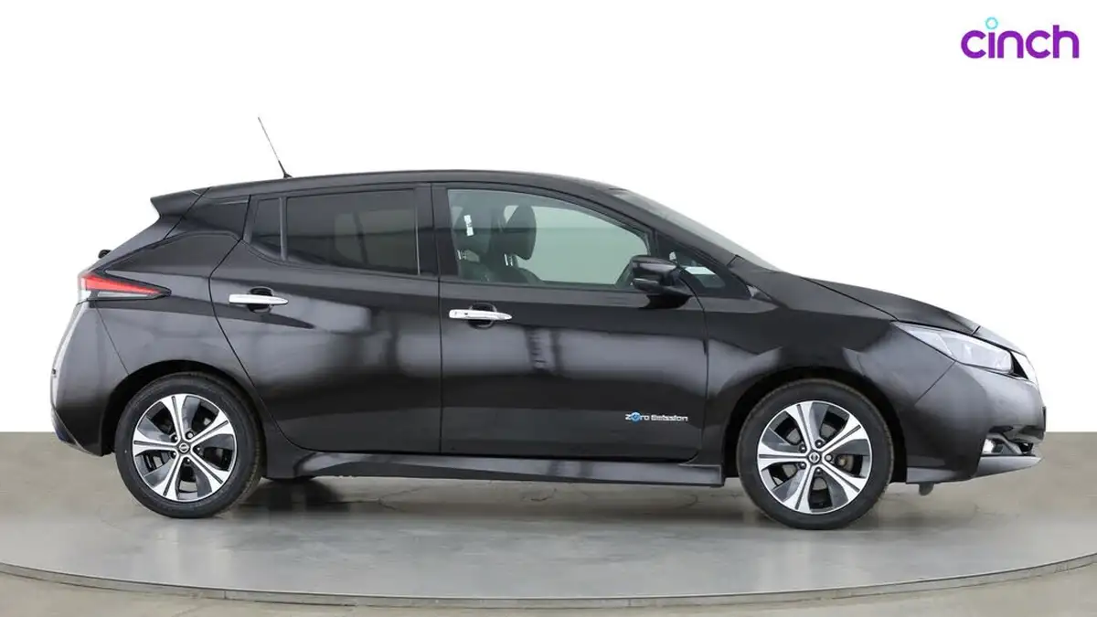 2020-nissan-leaf-e-n-connecta-big-10