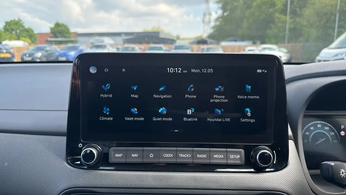 2022-hyundai-kona-16-gdi-premium-big-11