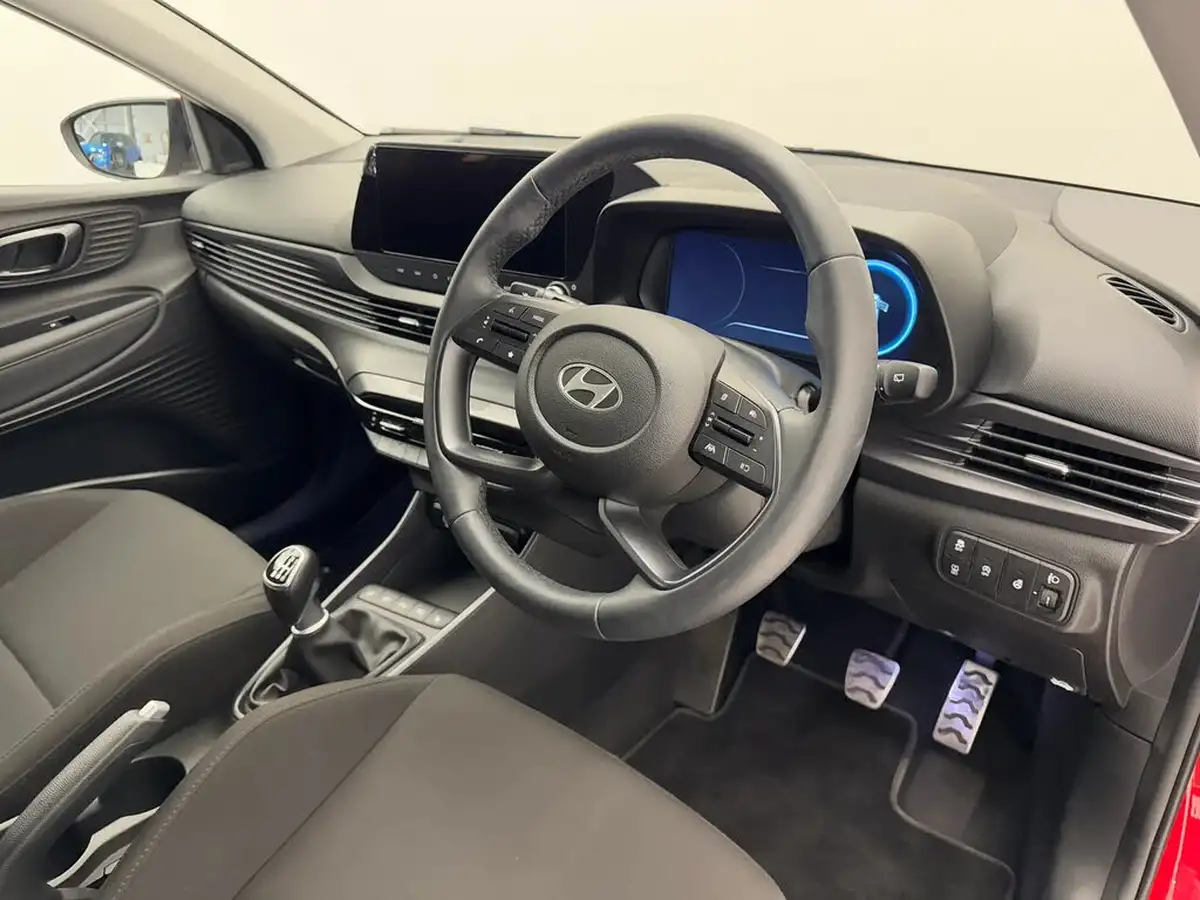 2024-hyundai-bayon-10-t-gdi-premium-100ps-two-tone-roof-big-21