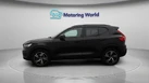 2022-volvo-xc40-20-b4-r-design-small-4