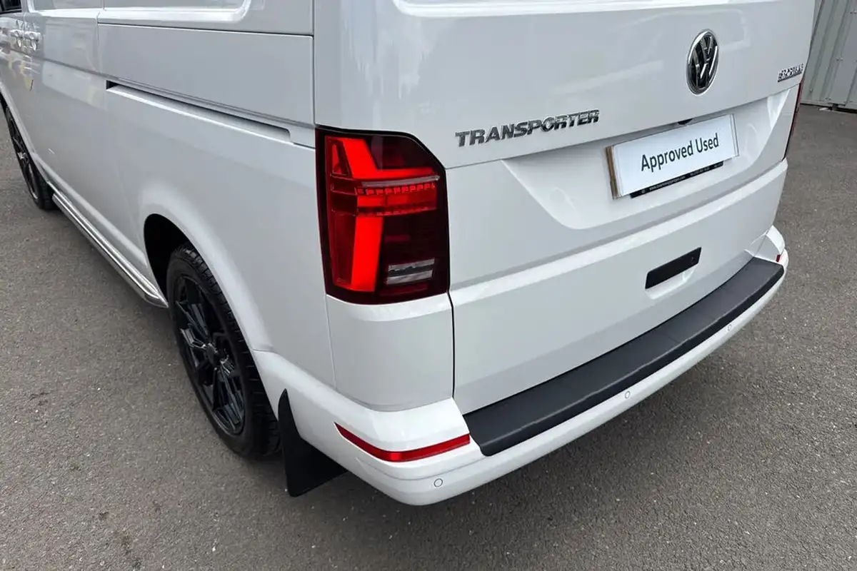 2024-volkswagen-transporter-20bitdi-t32-sportline-bmt-swb-panel-van-big-7