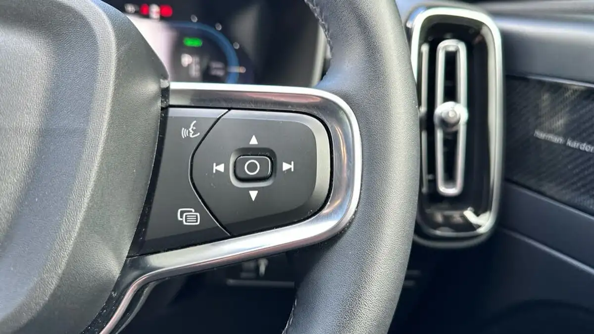 2022-volvo-c40-e-twin-recharge-pro-big-21