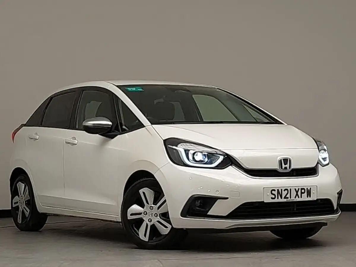 2021-honda-jazz-15-i-mmd-ex-107ps-big-0