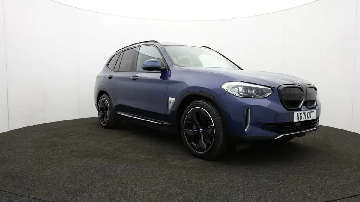 2022-bmw-ix3-e-premier-edition-big-51