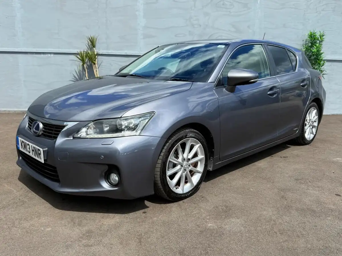 2013-lexus-ct-200h-18-premier-big-3