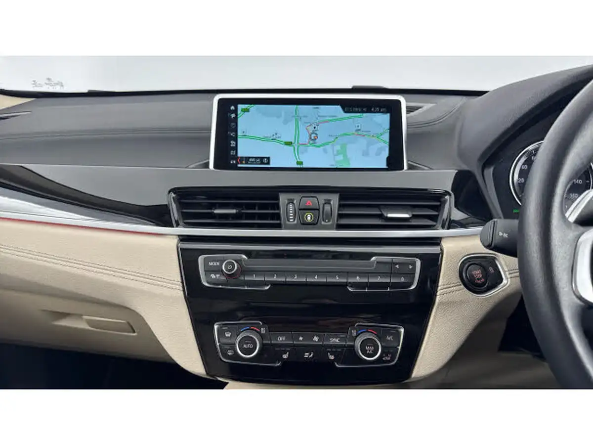 2021-bmw-x1-20-xdrive20i-xline-big-7