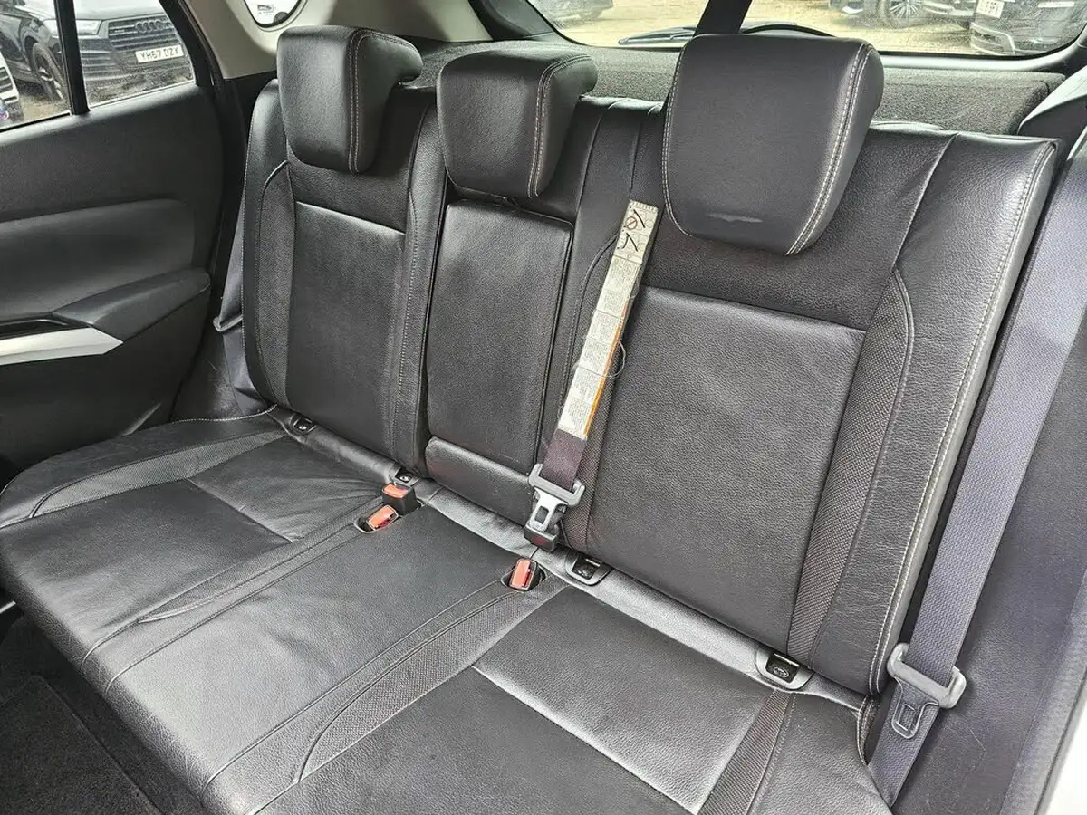 2013-suzuki-s-cross-16-sz5-allgrip-big-12