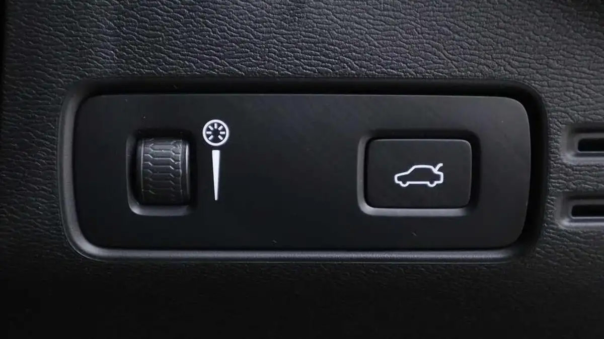 2022-volvo-c40-e-twin-recharge-pro-big-27