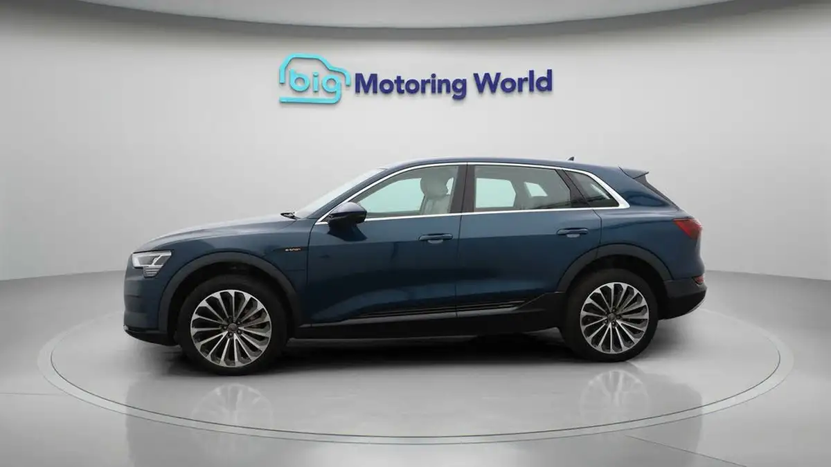 2019-audi-e-tron-55e-big-4