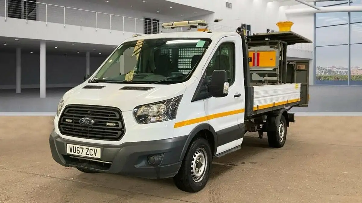 2017-ford-transit-20tdci-350-l2h1-130pseu6-rwd-srw-1-way-tipper-big-1