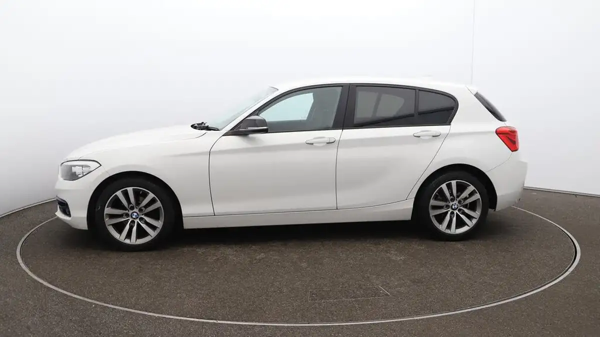 2018-bmw-1-series-15-118i-se-5d-big-63