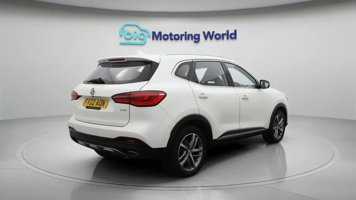 2022-mg-hs-15t-gdi-exclusive-162ps-dct-big-7