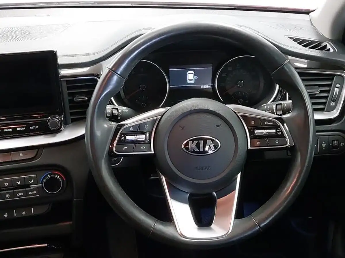 2021-kia-xceed-15-t-gdi-3-big-6