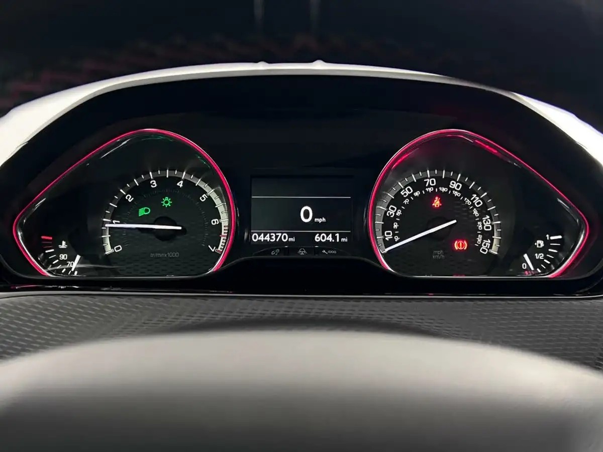 2019-peugeot-2008-suv-12-puretech-gt-line-110bhp-eat6-big-22