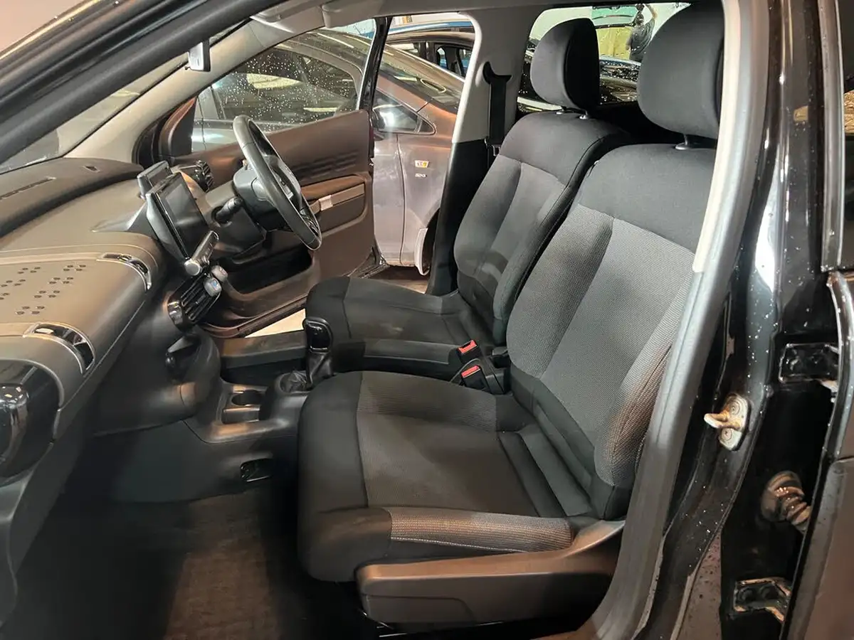 2016-citroen-c4-cactus-12-puretech-flair-82ps-big-10