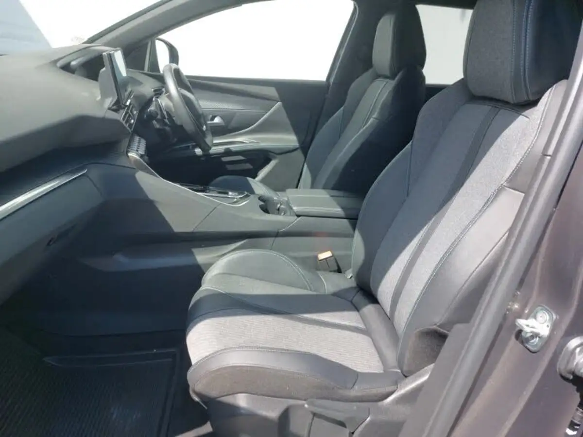 2024-peugeot-5008-suv-12-puretech-allure-130ps-eat8-big-4