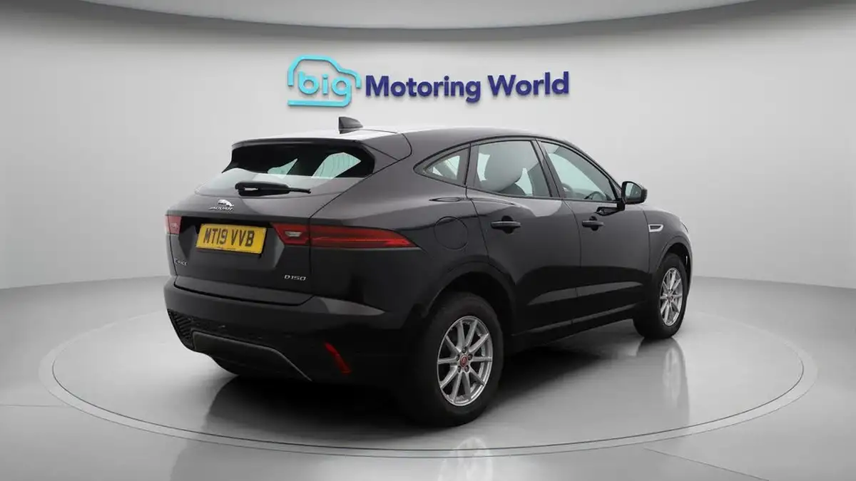 2019-jaguar-e-pace-20-i4d-150ps-big-6