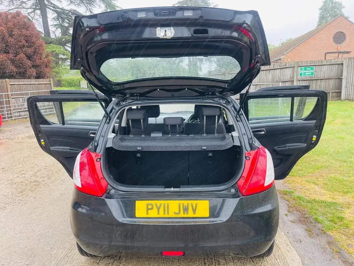 2011-suzuki-swift-12-sz3-5d-big-13