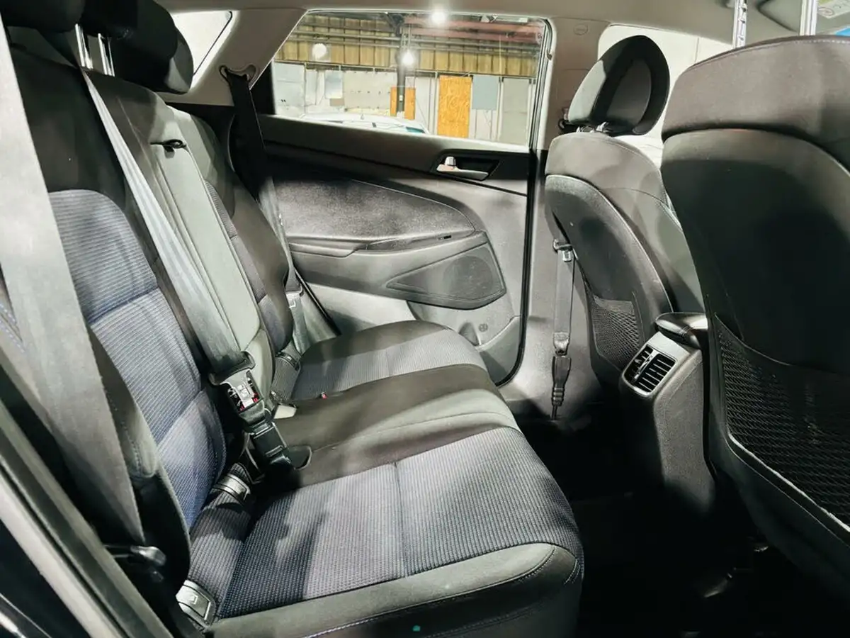 2016-hyundai-tucson-17crdi-blue-drive-se-nav-116ps-big-23