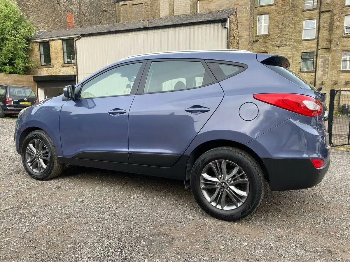 2013-hyundai-ix35-17td-se-nav-big-6