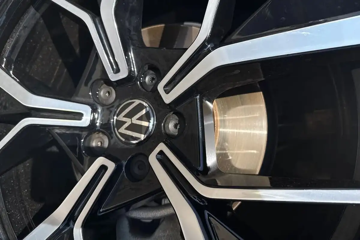 2024-volkswagen-tiguan-15-etsi-r-line-big-32