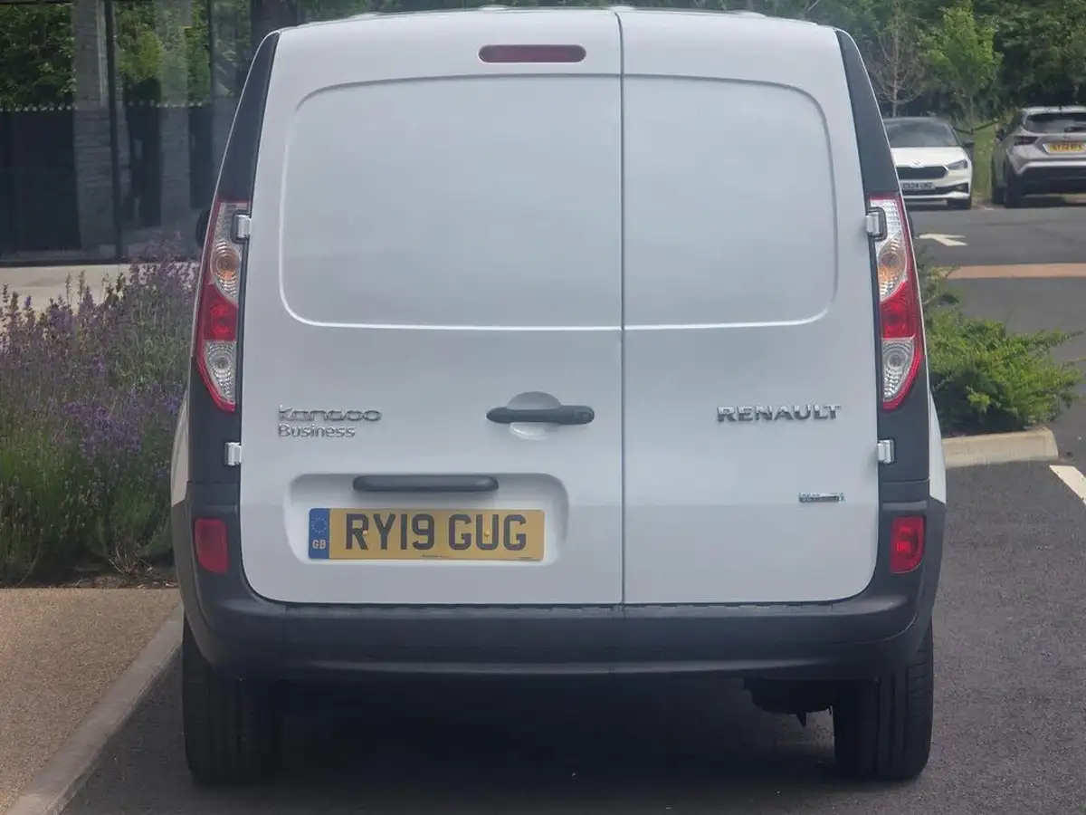 2019-renault-kangoo-maxi-e-maxi-ze33-panel-big-8