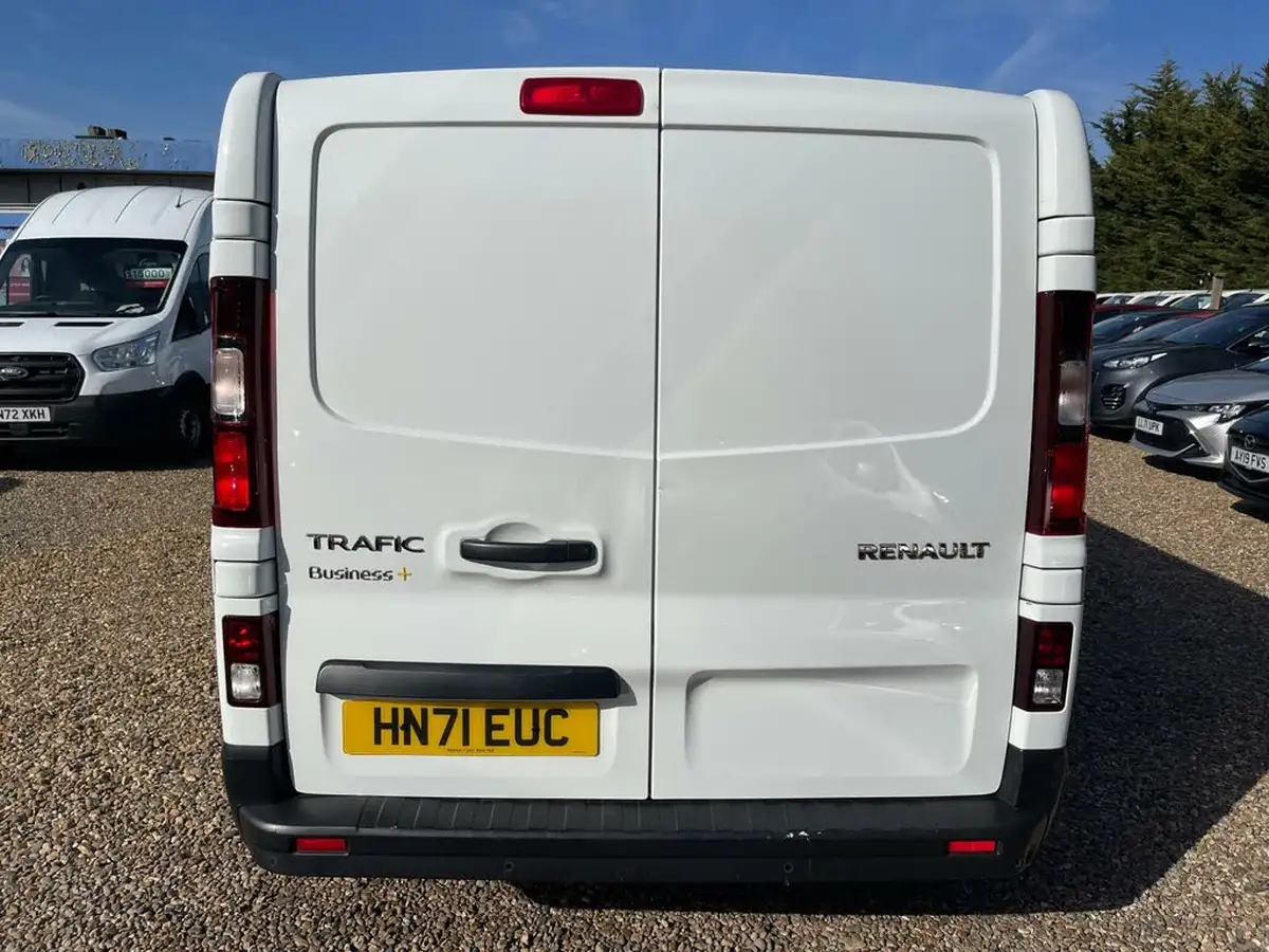 2021-renault-trafic-20dci-ll30-energy-120-business-panel-big-3