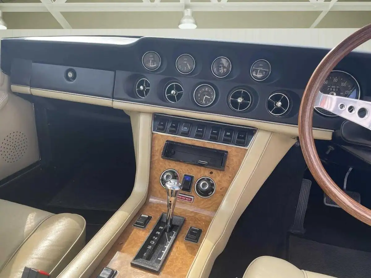 1974-jensen-interceptor-72-v8-iii-2d-big-10