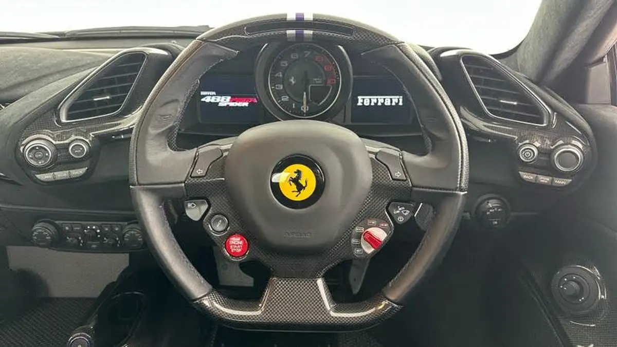2020-ferrari-488-39-488-spider-big-22