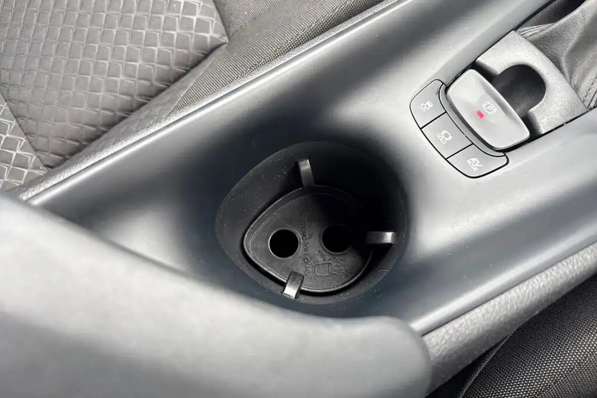 2021-toyota-c-hr-18-vvt-i-icon-big-41