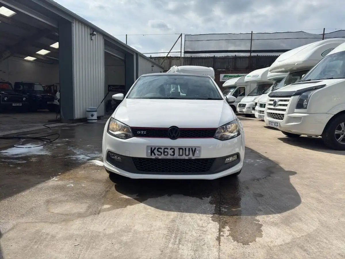 2014-volkswagen-polo-14-gti-5d-big-11