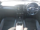 2020-volvo-xc40-15-t3-r-design-small-2