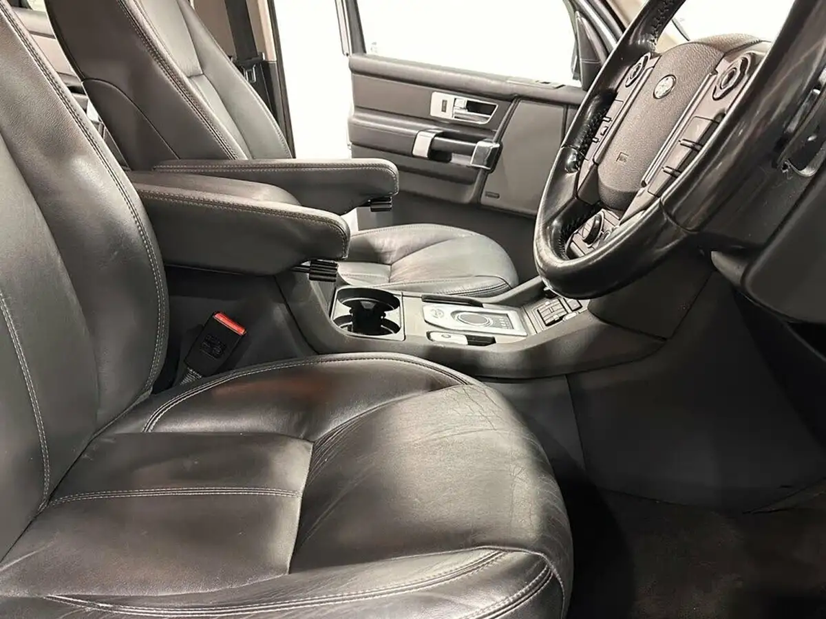 2016-land-rover-discovery-30-sd-v6-se-big-8